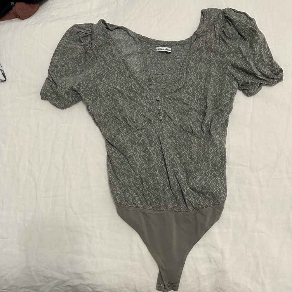 Abercrombie & Fitch Gray Puff Sleeve Bodysuit